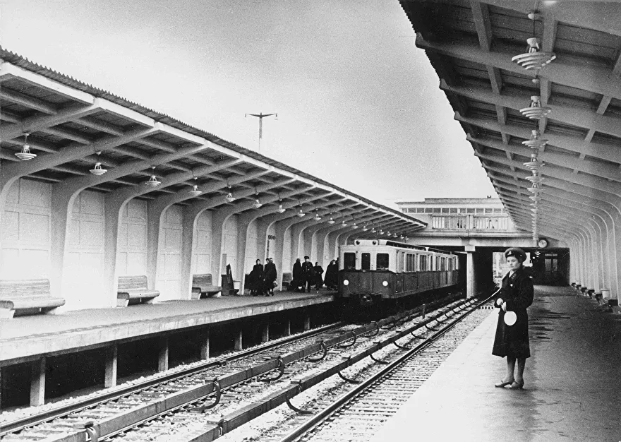 Эволюция вагонов московского метро с 1935 до 2025 года