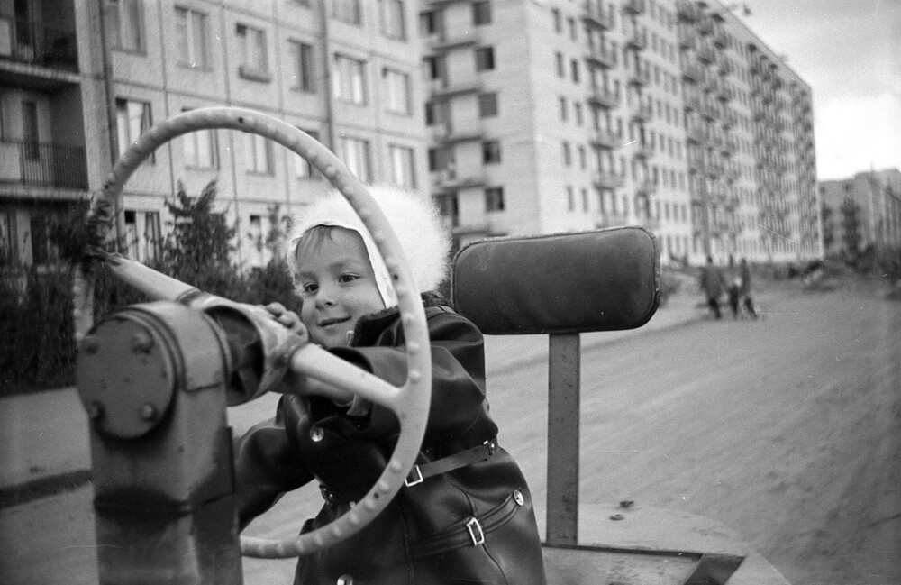 У дома 58 по проспекту Космонавтов.