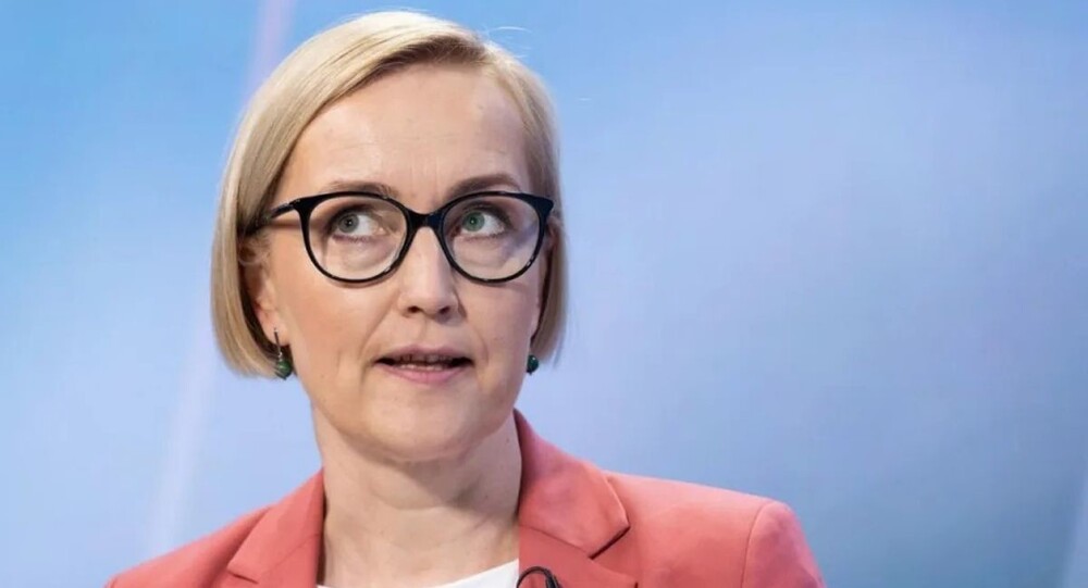 Министр образования Эстонии не знает, сколько будет восемь умножить на четыре