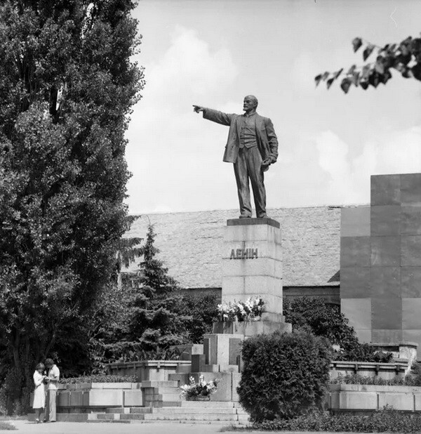 А в СССР любовь была