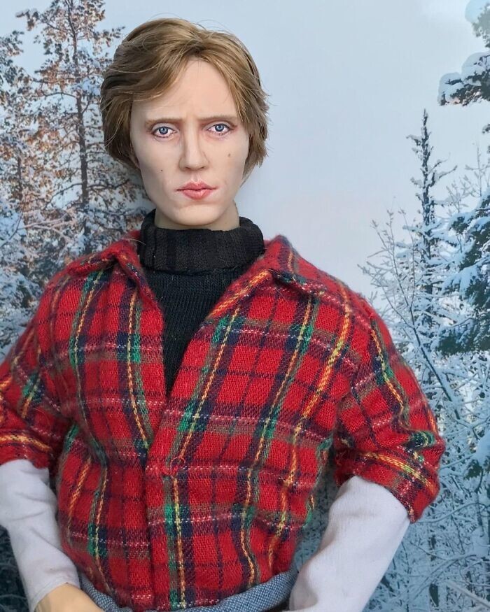 14. Кукольный Кристофер Уокен из фильма «Охотник на оленей»