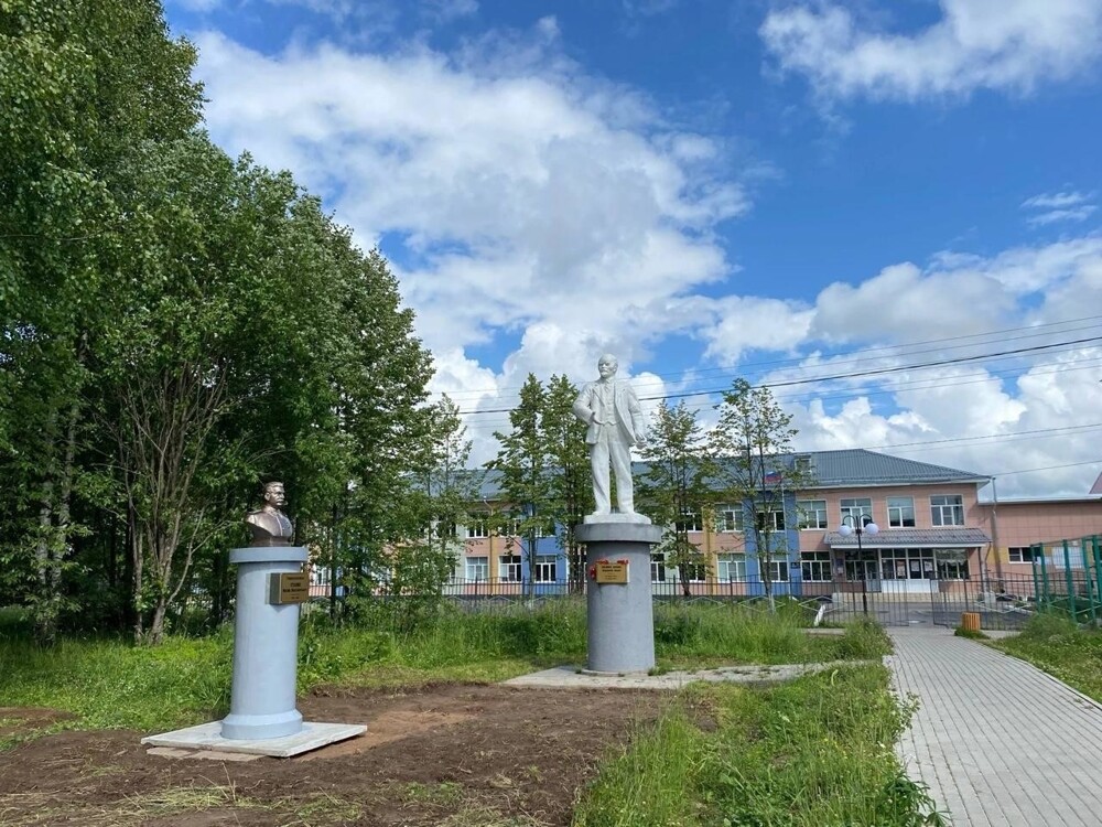 В Вологодской области установили очередной памятник Сталину