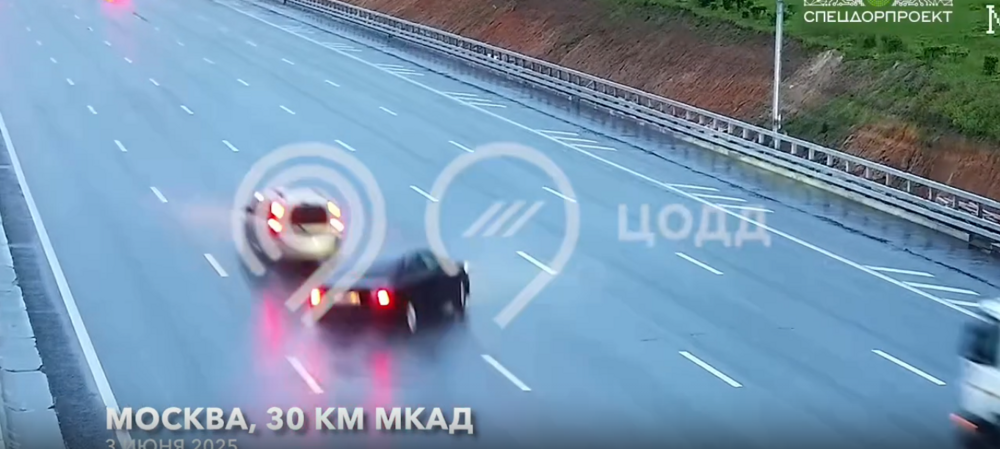 Очередной гонщик на МКАД , ДТП на 30 км 3.07.2025