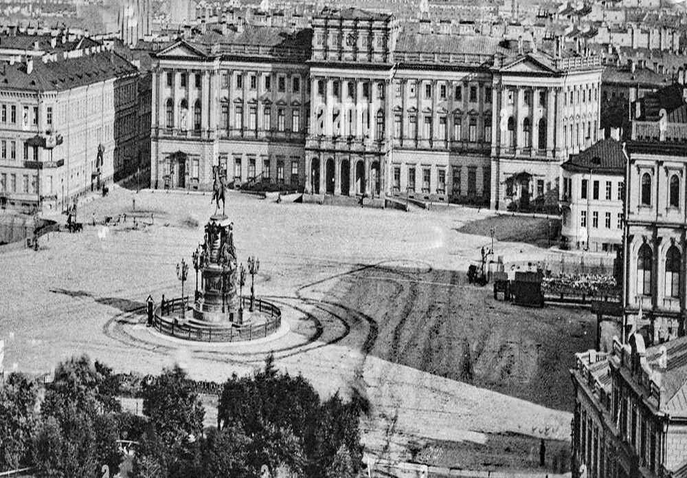 Исаакиевская площадь