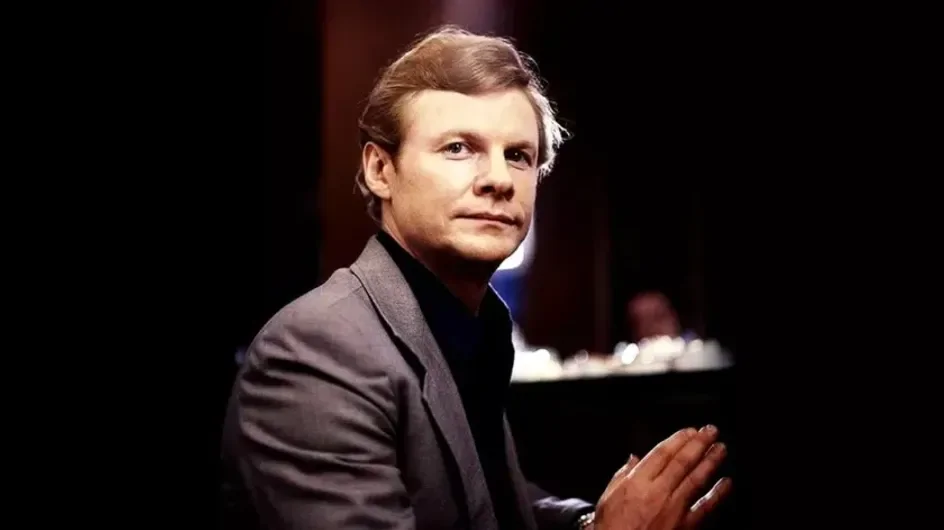 2. Виталий Соломин