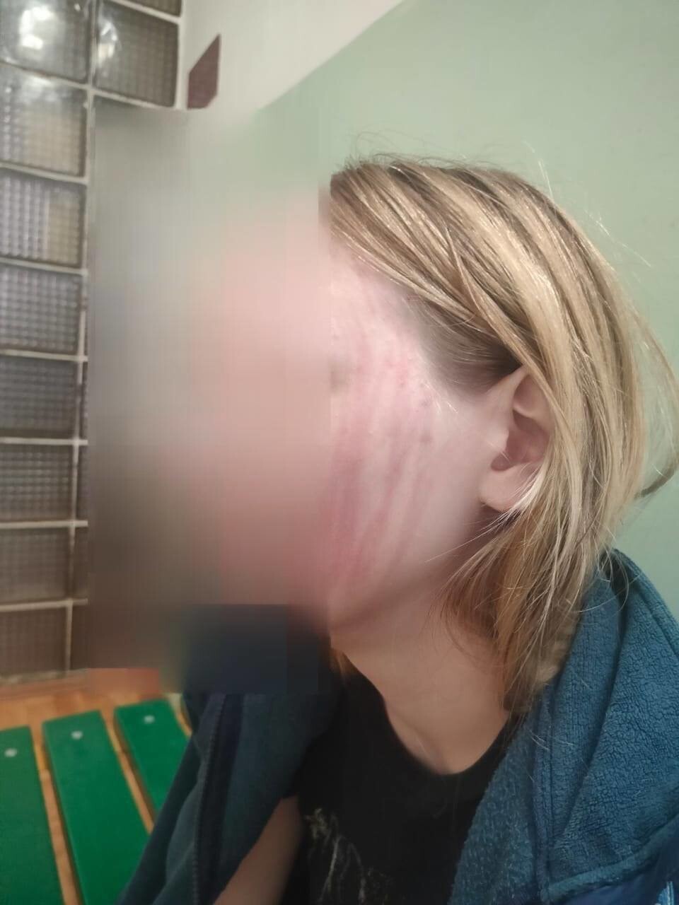 "Сама виновата": в Тверской области водитель автобуса избил школьницу из-за сбоя в интернете