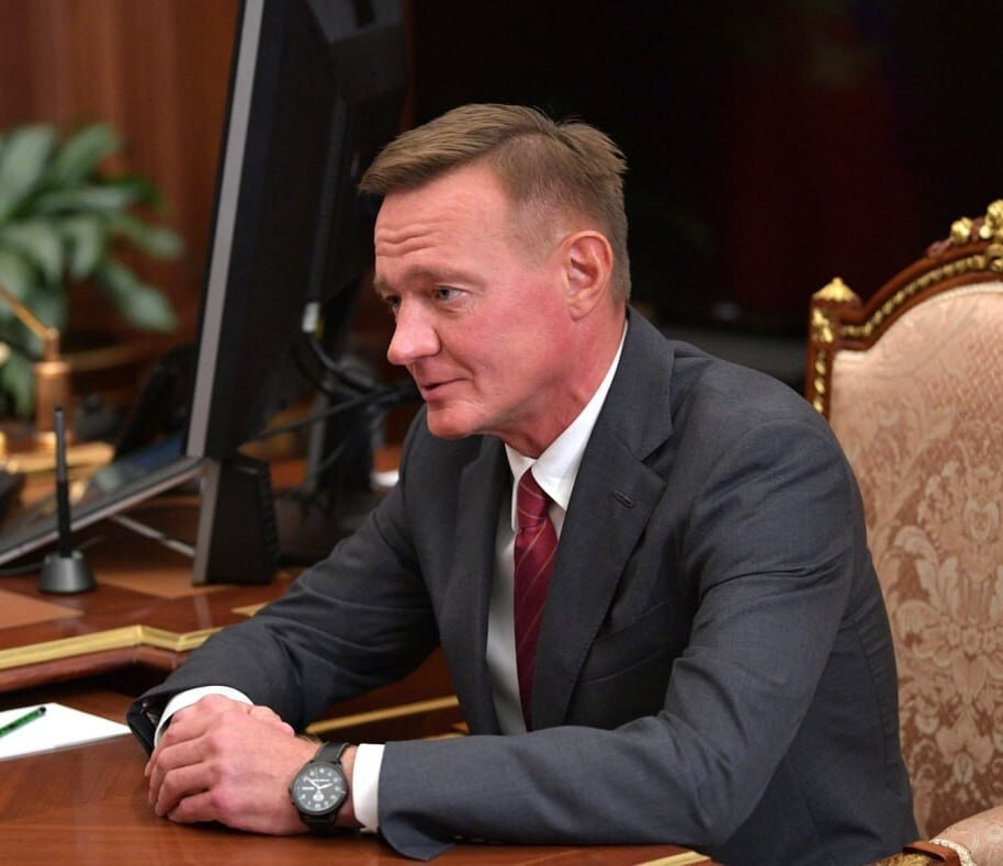 "Больше похоже на пункт приёма беженцев": о пассажирском коллапсе в аэропортах Москвы и Санкт-Петербурга