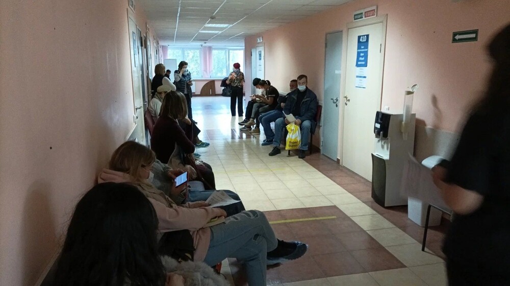 Обновление поликлиник в Москве завершено на 87%. Фото до/после