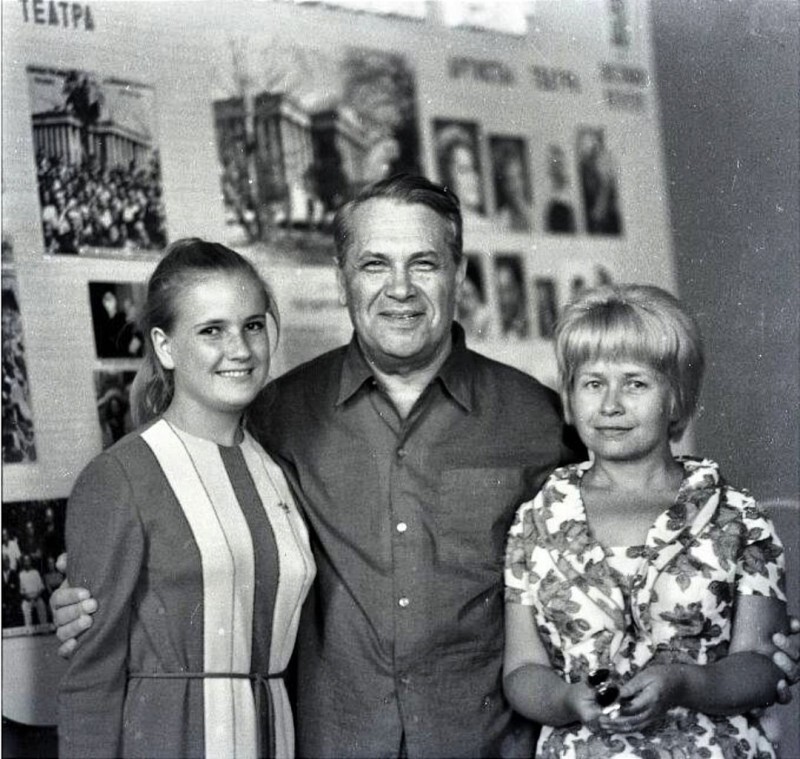 Мария Кодряну, Марк Бернес и Александра Пахмутова. Сочи, 1967 год.