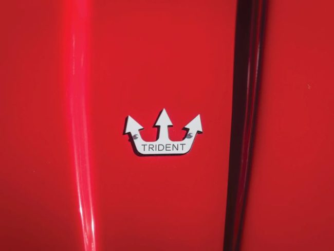 Один из самых маленьких автомобилей в мире, построенный с мечтой о космосе: Peel Trident