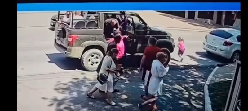Водитель автобуса сбил 4-летнюю девочку в Геленджике