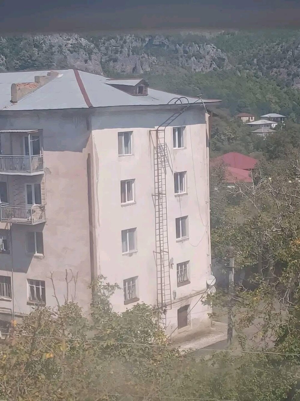 3. Лестница, которой здесь не место