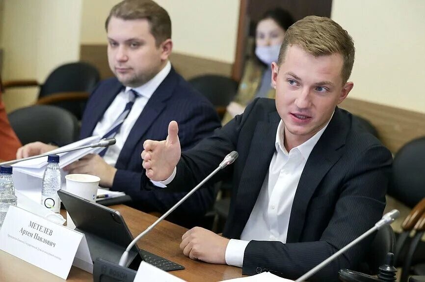Цифровой профиль молодого человека появится на «Госуслугах»