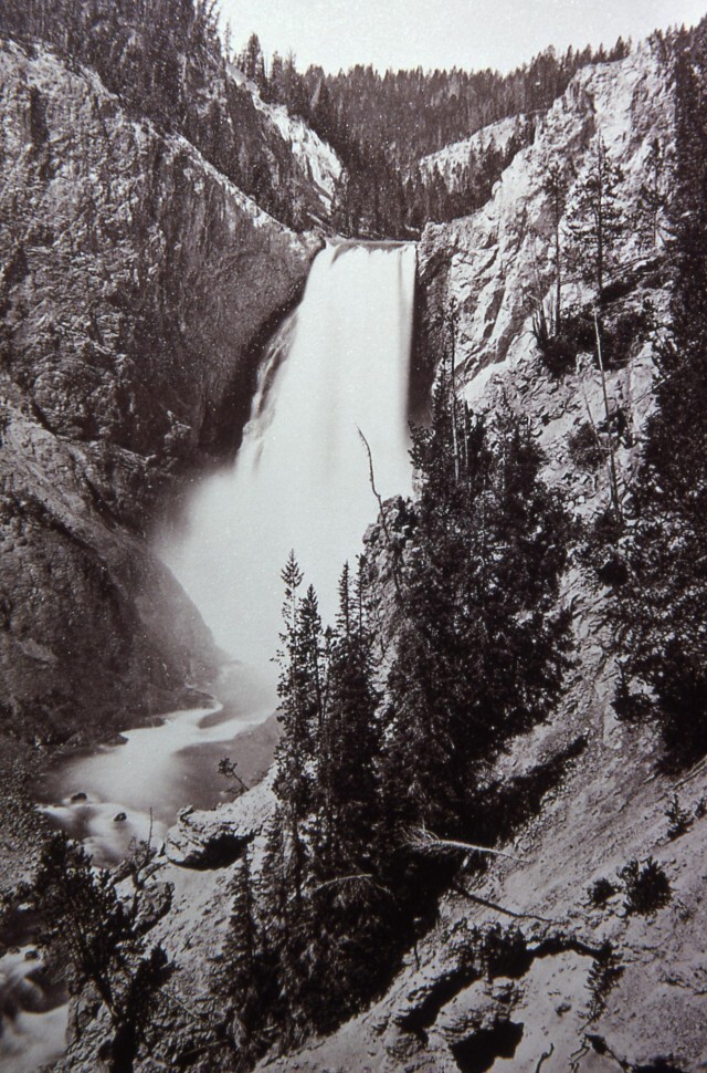 Йеллоустонские водопады, 1971. Фотограф Уильям Генри Джексон