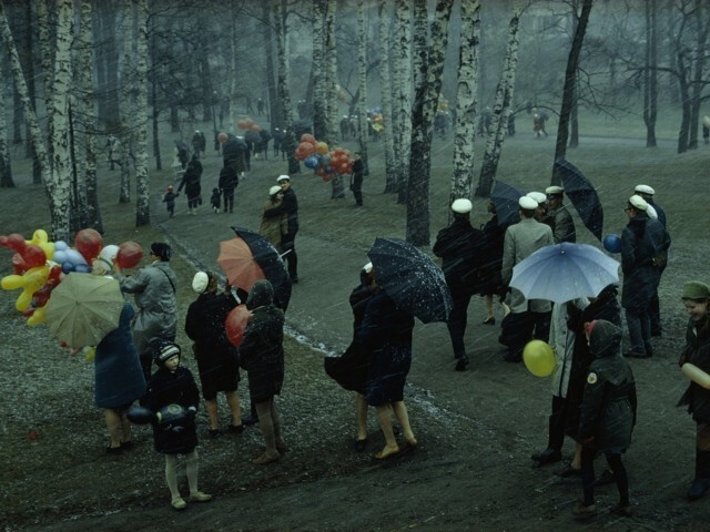 Внезапный снегопад. Парк Кайвопуйсто, Хельсинки, Финляндия, май 1967 года. Фотограф Джордж Мобли