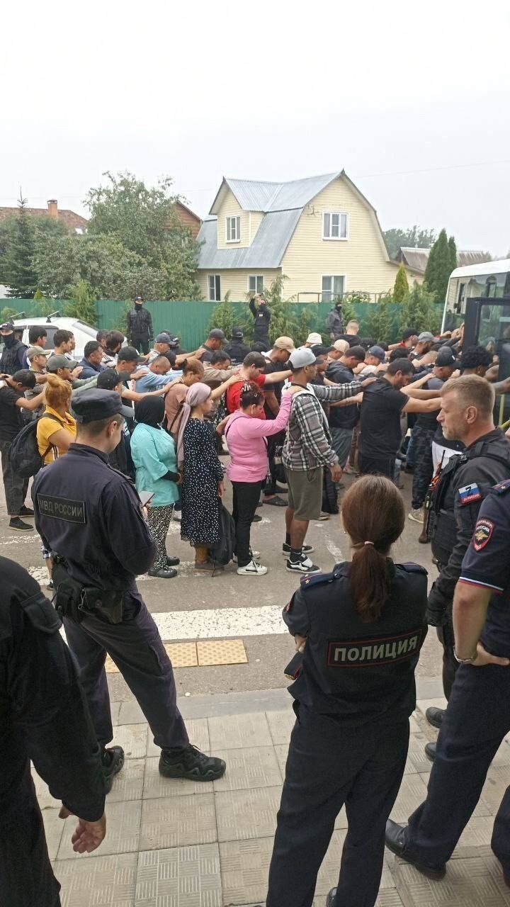 В Калужской области проходят миграционные рейды после изнасилования 4-летней девочки малолетними мигрантами