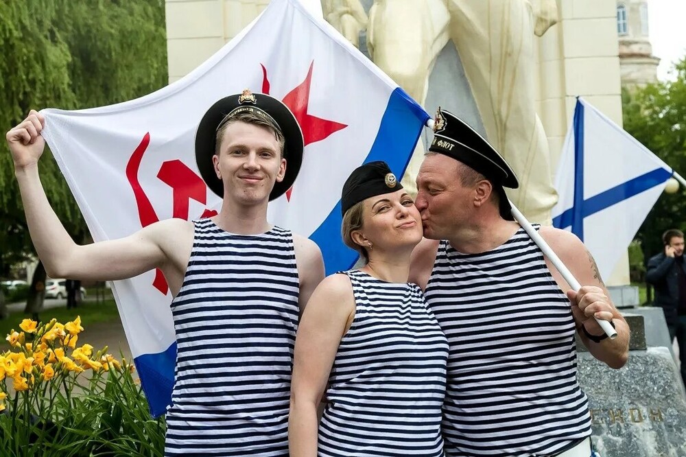 С днем ВМФ!