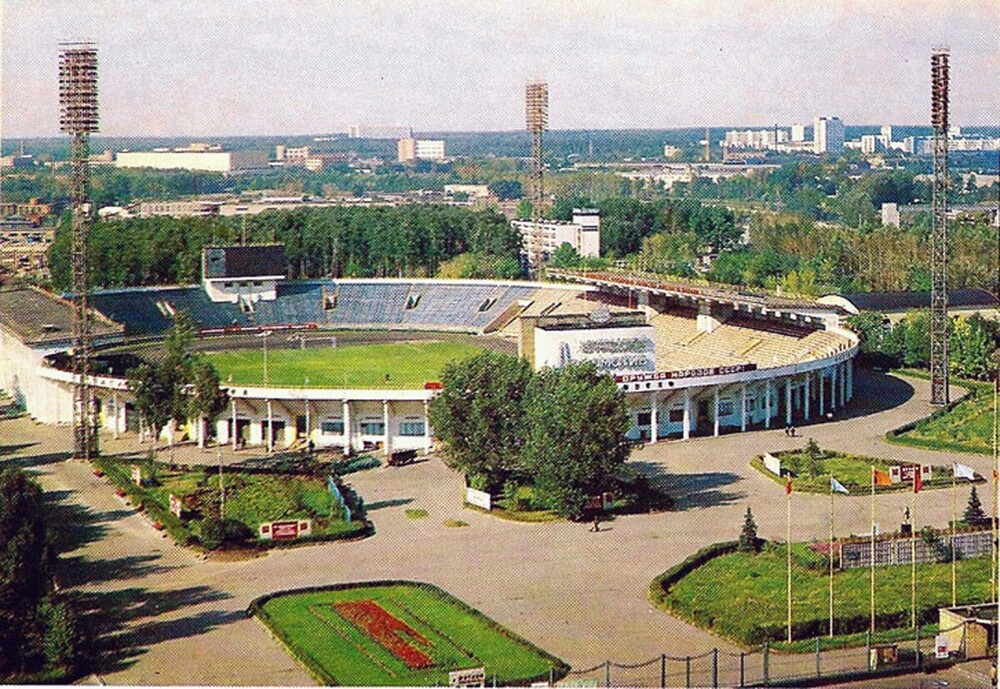 Черкизово, стадион "Локомотив". 