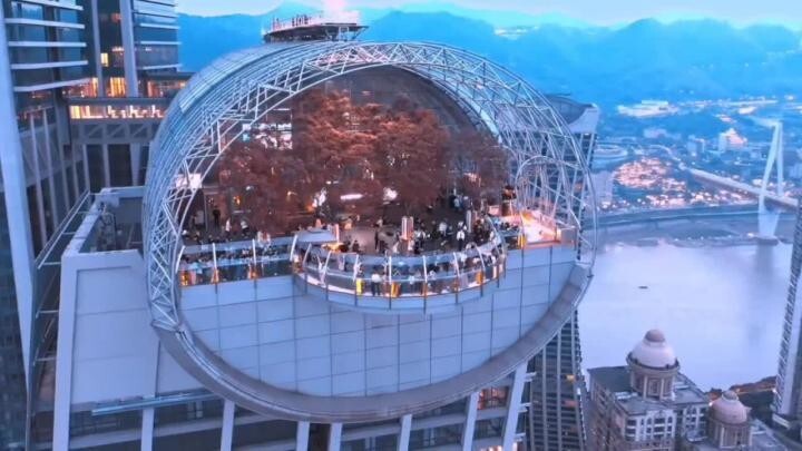 Качели на высоте 250 метров