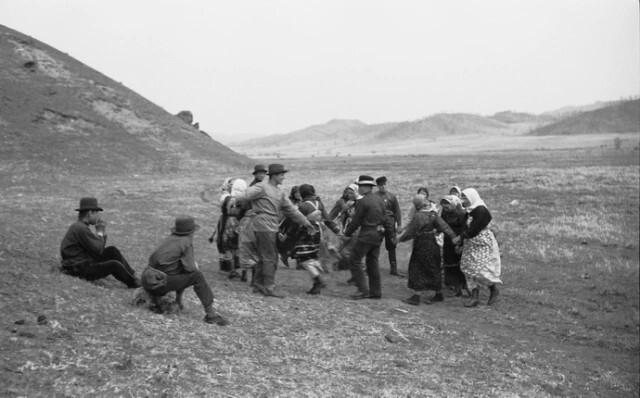 Под любимой сопкой. Село Романовка, Маньчжурия. 1938–1941 годы. Приморский государственный музей им. В.К. Арсеньева