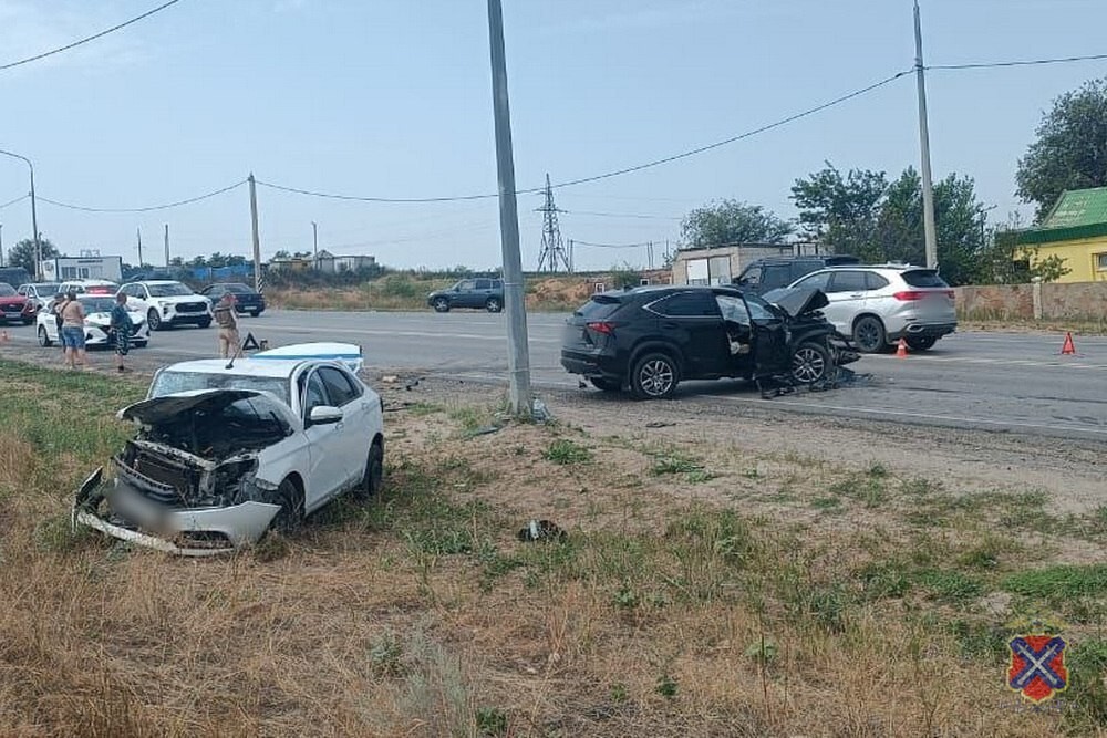 Ушел от столкновения, ага... ДТП в Волгограде