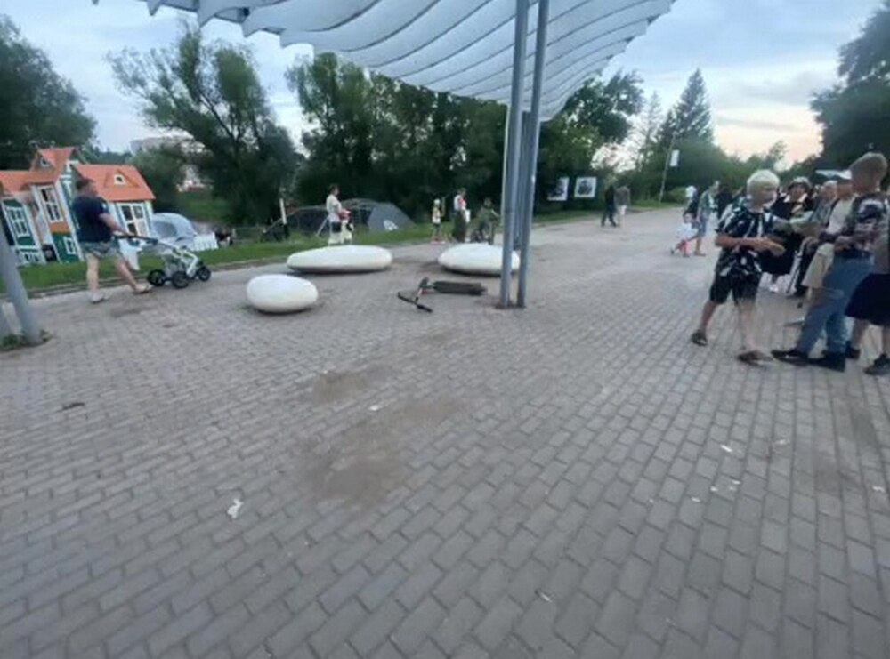 В Татарстане самокатчик врезался в столб  и погиб