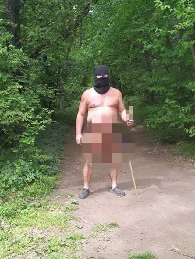 В Словакии обнажённый мужчина в балаклаве и с фаллоимитатором распугал туристок