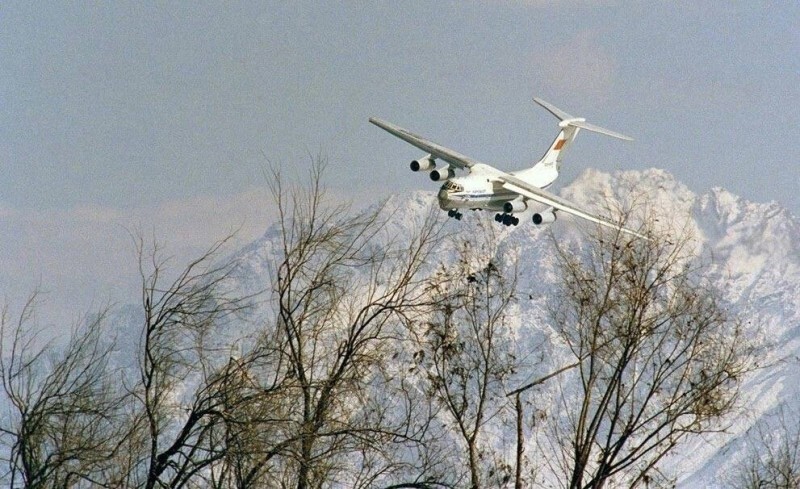  «Афганский заход» на Ил-76. Такой манёвр военные лётчики СССР совершали в Афганистане , февраль 1989 года. 