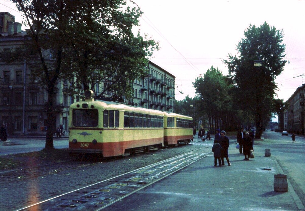 Перекрёсток Лиговского проспекта и Курской улицы. С трамваем, само собой.
