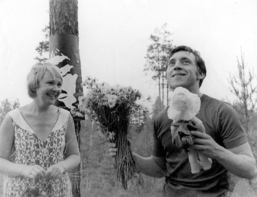 Владимир Высоцкий и Галина Астафьева, 1972 год. Выездной концерт клуба авторской песни "Восток".