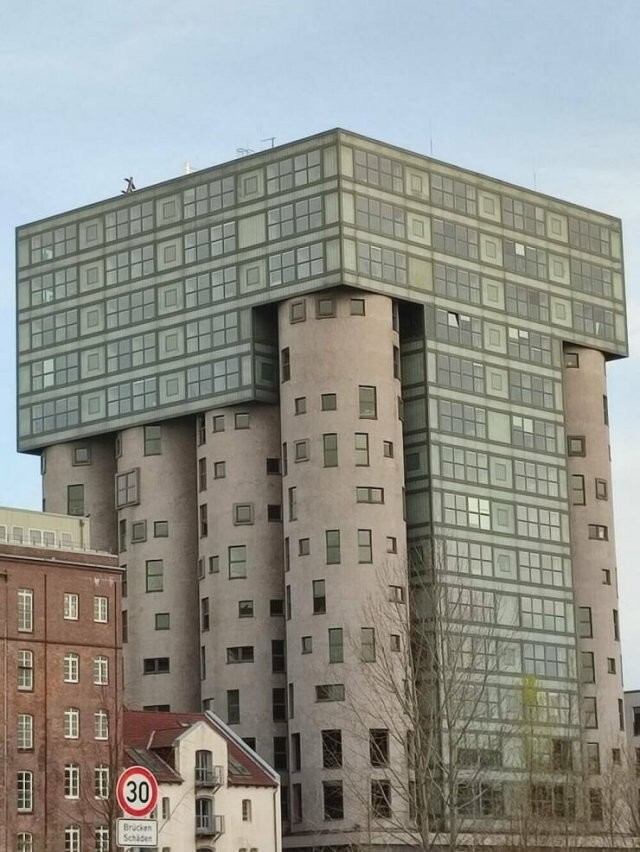Намешалось