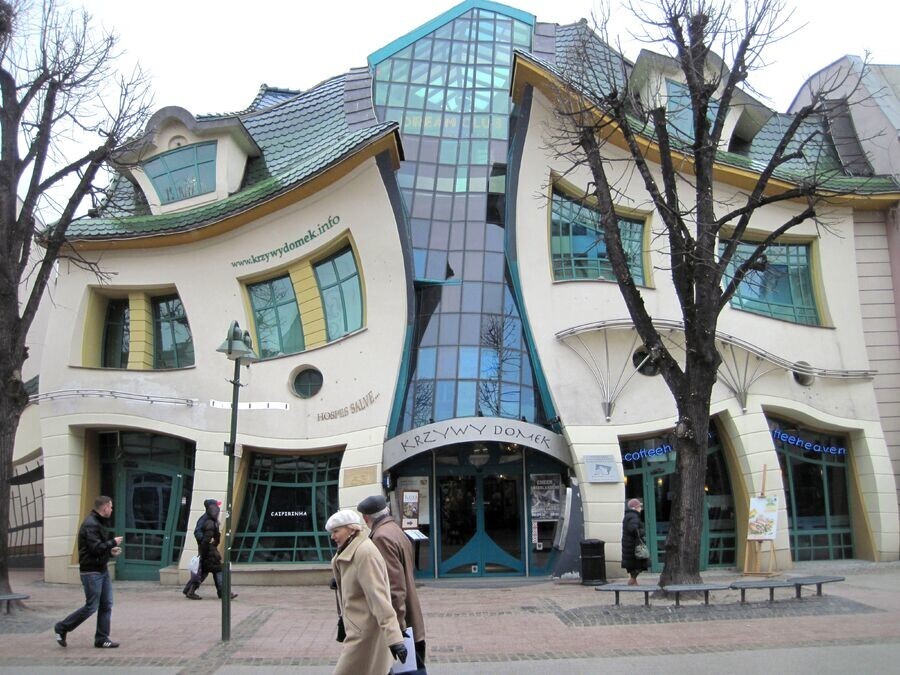2. Кривой домик в Сопоте