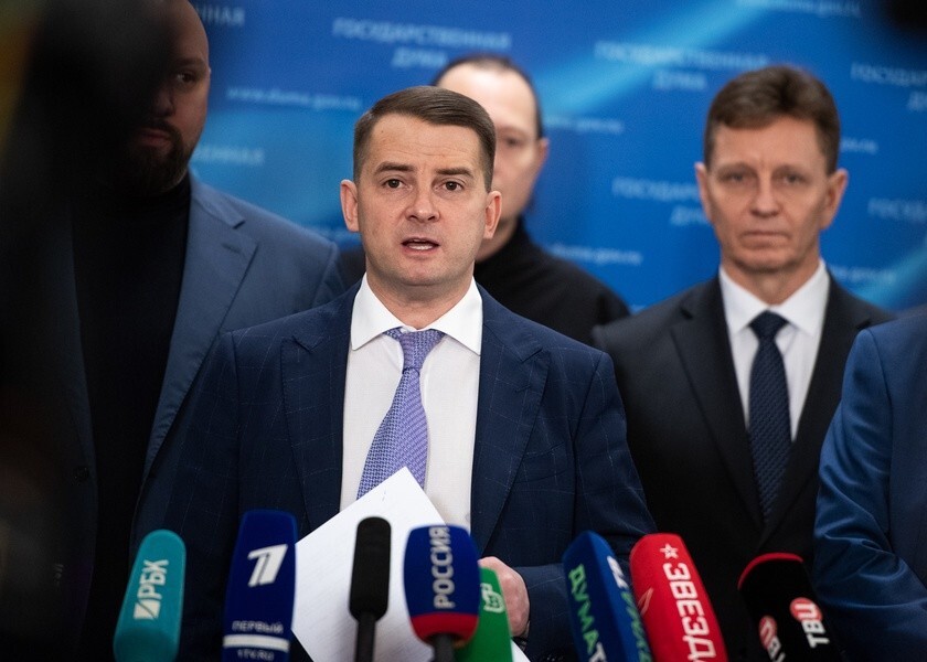 В Госдуму внесли законопроект о платном обучении детей мигрантов