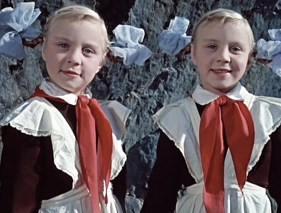 Королевство кривых зеркал (1963)
