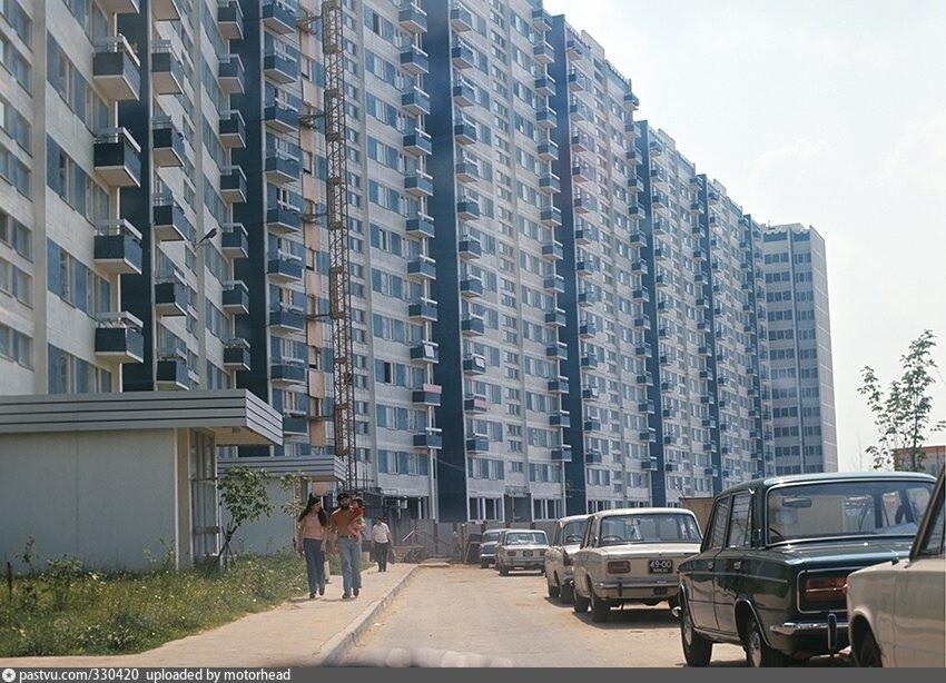 Новостройки Ленинского проспекта. На фото - дом под номером 156