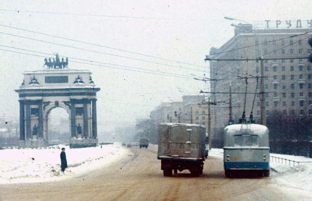 Зимний Кутузовский проспект.