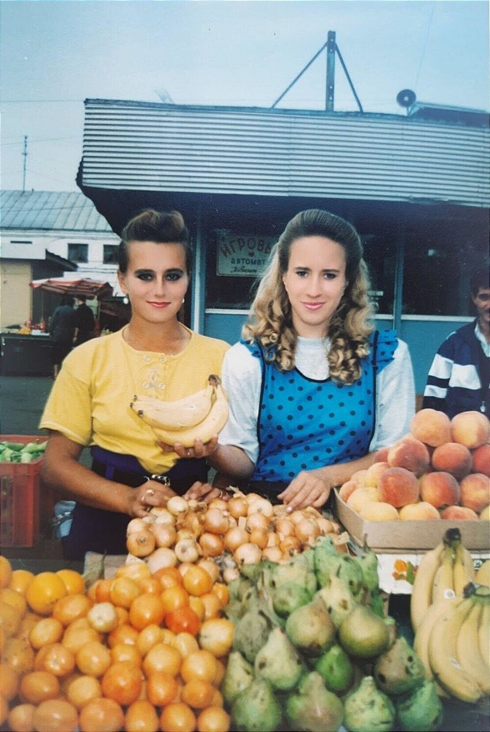 Продавщицы на рынке