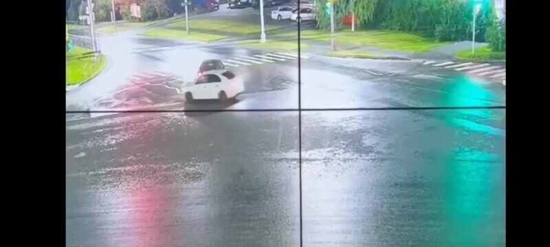 В Чебоксарах произошло ДТП с бесправным водителем