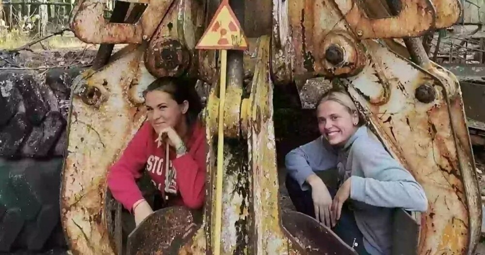Правда, скрытая за фотографией туристок в Чернобыле