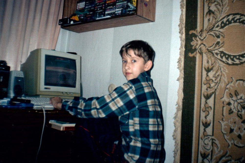 19. ПК брата, играю, пока он не видит