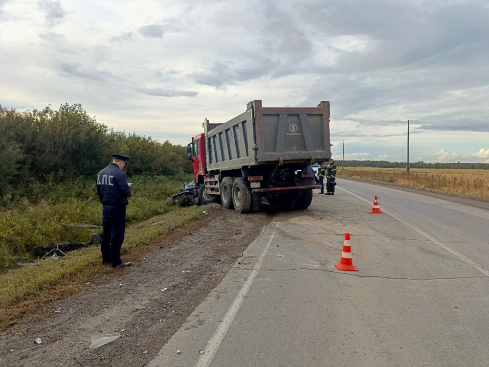 ДТП в Свердловской области "Три трупа в легковушке"