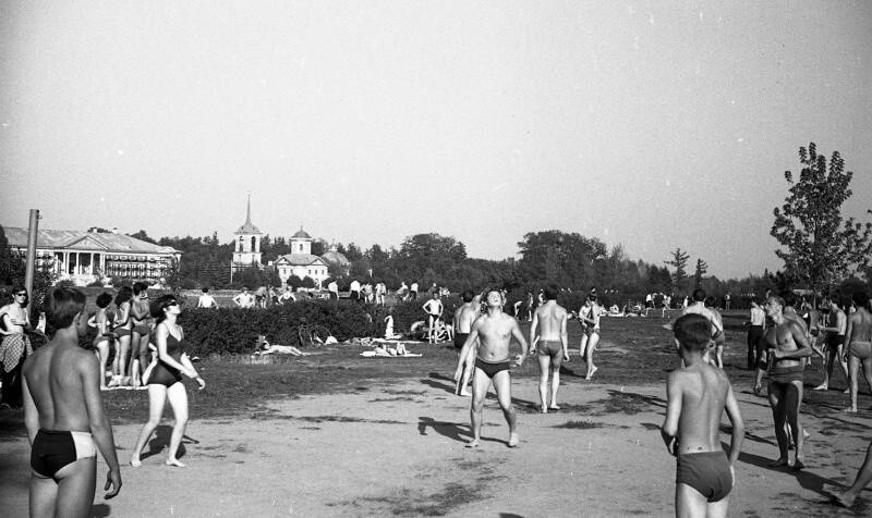Пляж в Кускове. 1960-е