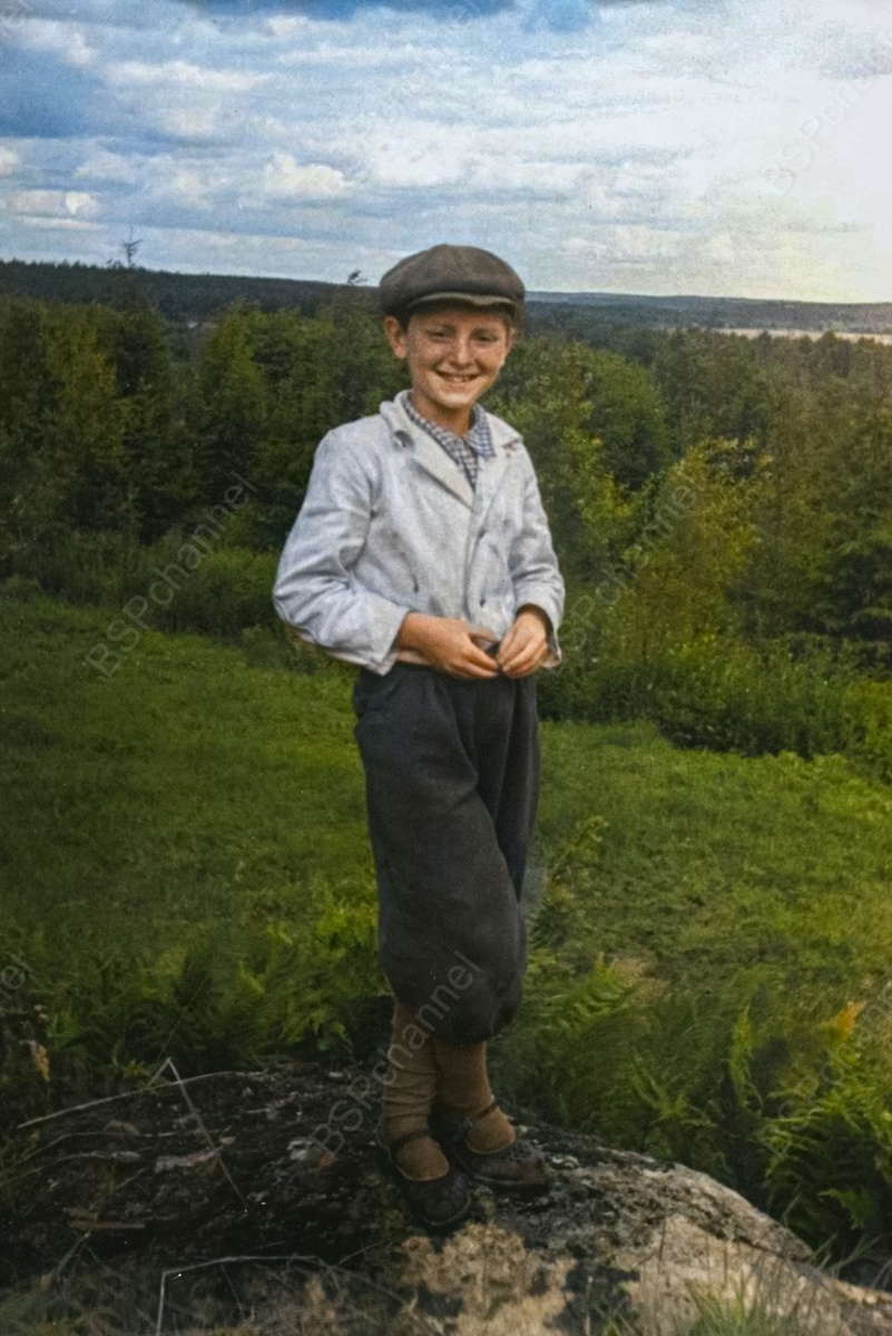 Интересная фотоподборка известных личностей СССР и Мира в детстве и юности