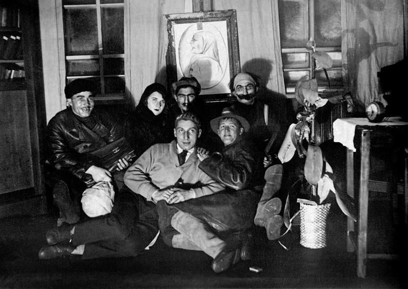 Личное собрание С. Бурасовского. Драматический коллектив полярной станции. Остров Диксона. Автор: Георгий Кулигин.