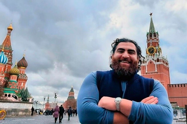 По данным СМИ, Арсен Маркарян обратился к сотрудникам ФСИН с просьбой перевести его в одиночную камеру