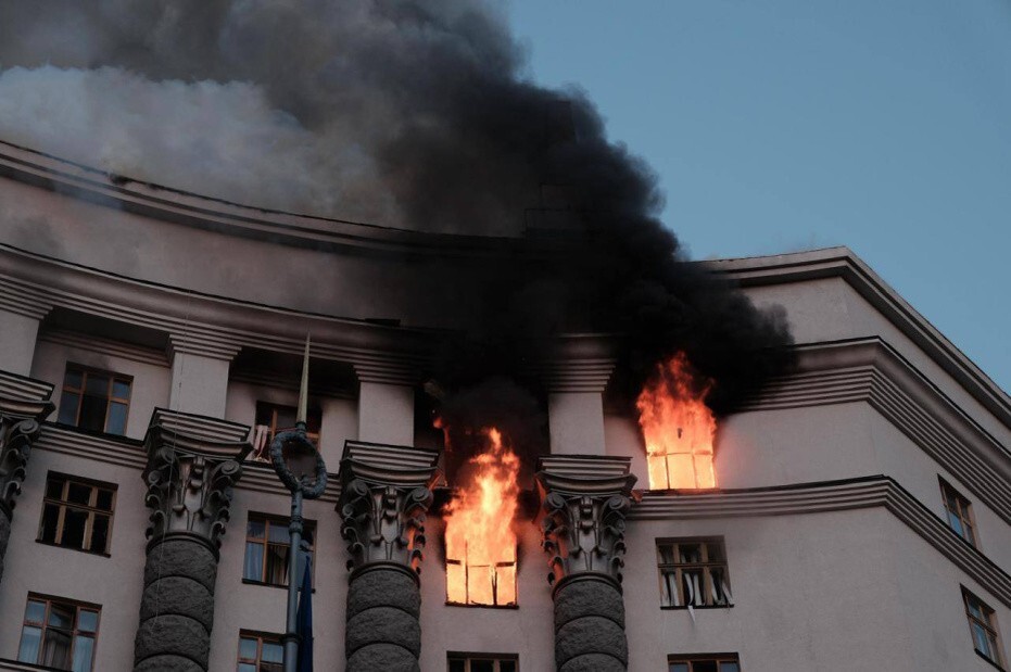 Получите, распишитесь! Ракета прилетела прямо в правительство Украины: Путину надоела несговорчивость Киева