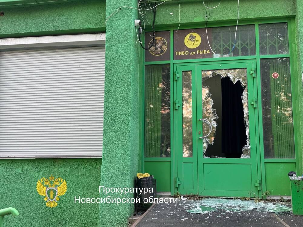 Организатор сети нелегальных казино пытался сбежать от силовиков через окно