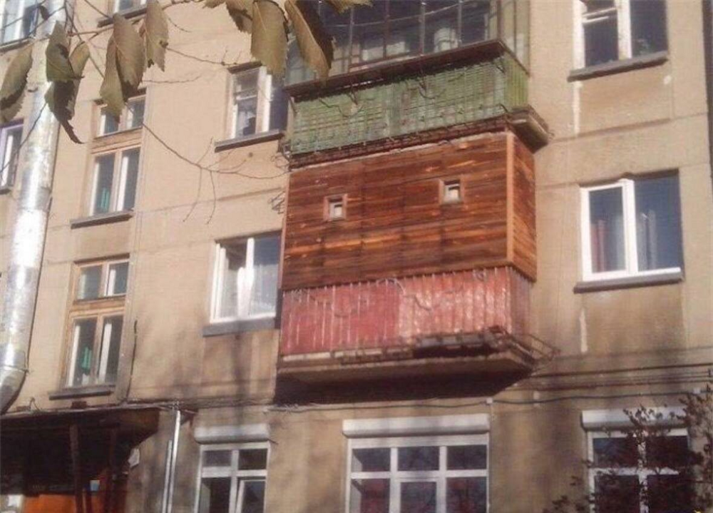Боевой форпост: балкон-крепость