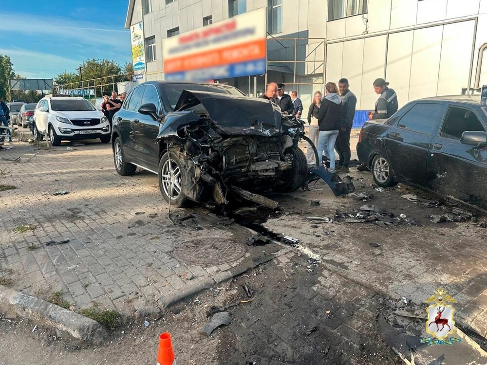ДТП в Нижнем Новгороде на красный  ""Волга" красивая была..."