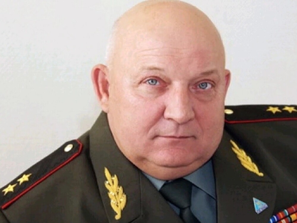Экс-замначальника тыла МВД отправили в СИЗО за взятку 13-летней давности